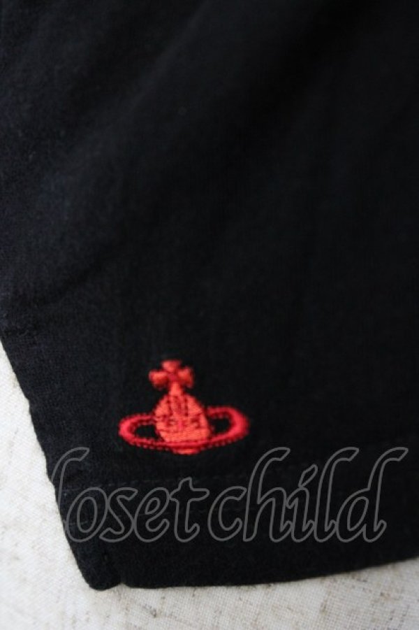 画像3: ヴィヴィアンウエストウッド 中古 / 単色オーブ刺繍スクエアネックカットソー 2 ブラック  Y-25-09-10-027-to-SZ-ZY (3)