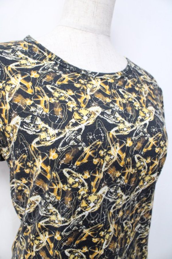 画像4: ヴィヴィアンウエストウッド 中古 / オーブ総柄Tシャツ L ブラックxイエロー  Y-25-09-17-051-ts-YM-ZY (4)