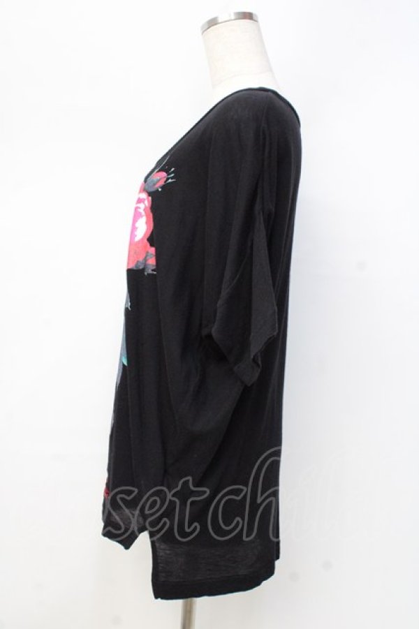 画像2: ヴィヴィアンウエストウッド 中古 / ローズプリント変形Ｔシャツ 2 黒  Y-25-09-17-052-to-SZ-ZY (2)