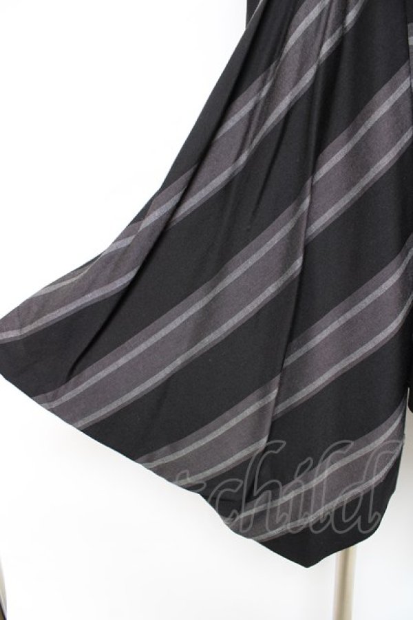 画像4: ヴィヴィアンウエストウッド 中古 / マルチストライプ切替ワンピース 2 ブラック×グレー  Y-25-10-12-062-op-SZ-ZY (4)