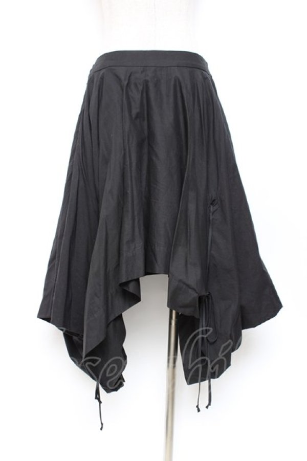 画像3: ヴィヴィアンウエストウッド 中古 / 変形ミディフレアスカート 3 ブラック  Y-25-10-12-070-sk-SZ-ZY (3)