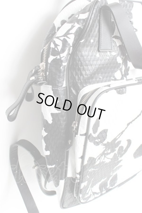 画像4: ヴィヴィアンウエストウッド 中古 / フラワーリュク  ブラック×ホワイト  Y-25-11-16-010-ba-SZ-ZY (4)