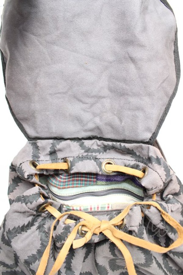 画像8: ヴィヴィアンウエストウッド 中古 / スクイグルアフリカリュック  グレー  Y-25-12-17-020-ba-SZ-ZY (8)