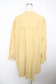 画像2: ヴィヴィアンウエストウッド 中古 / スタンドカラーオーブ刺繍ロングシャツ 00 イエロー  Y-25-12-21-022-bl-SZ-ZY (2)