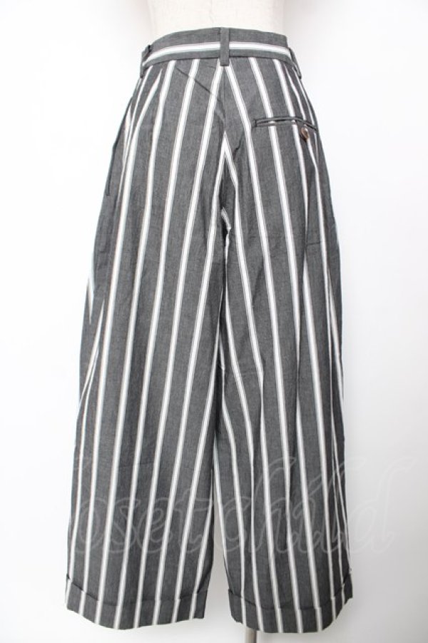 画像2: ヴィヴィアンウエストウッド 中古 / ストライプクロップドワイドパンツ 02 グレー  Y-25-12-21-037-pa-SZ-ZY (2)