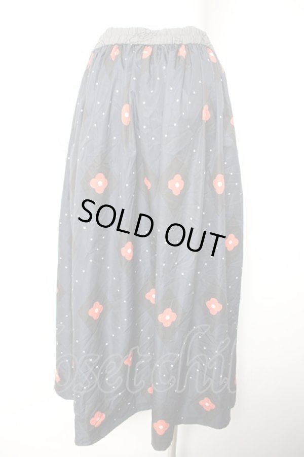 画像2: ヴィヴィアンウエストウッド 中古 / flower argyle　ロングフレアスカート 00 ネイビー  Y-26-01-28-059-sk-AS-OS (2)