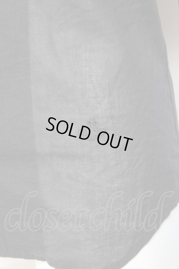 画像4: ヴィヴィアンウエストウッド 中古 / 単色オーブ刺繍ボウタイブラウス 1 黒  Y-26-01-28-013-bl-SZ-ZH (4)