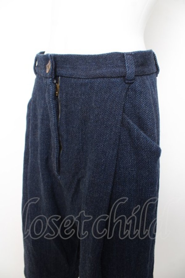画像3: ヴィヴィアンウエストウッド 中古 / タックド ショート スラックス M インディゴ  Y-26-02-22-030-pa-SZ-ZY (3)