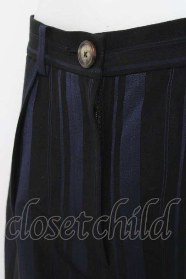 画像4: ヴィヴィアンウエストウッド 中古 / STRIPESパンツ 38 ブラック/ネイビー  Y-26-04-08-047-pa-OD-ZY (4)