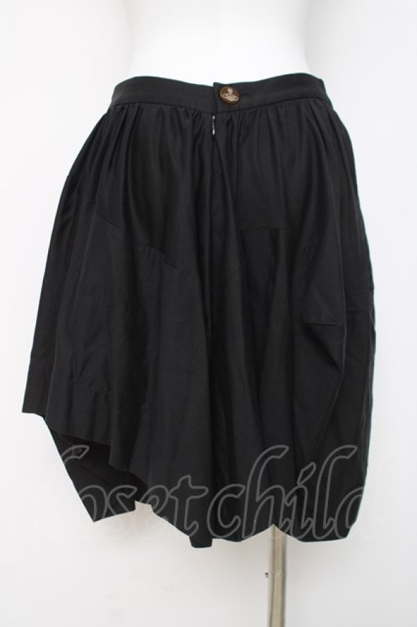 画像2: ヴィヴィアンウエストウッド 中古 / オーブ刺繍変形スカート 2 ブラック  Y-26-04-08-048-sk-SZ-ZY (2)