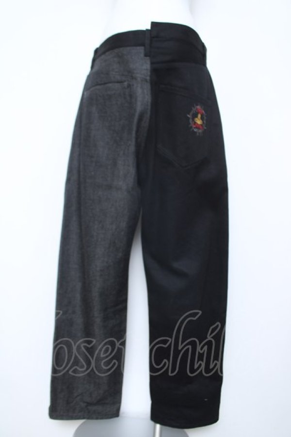 画像2: ヴィヴィアンウエストウッド MAN 中古 / BARBED WIRE CIRCLE ORB MIX COLOR ASYMMETRY DENIM 44 ブラック  Y-26-06-07-026-pa-SZ-ZY (2)
