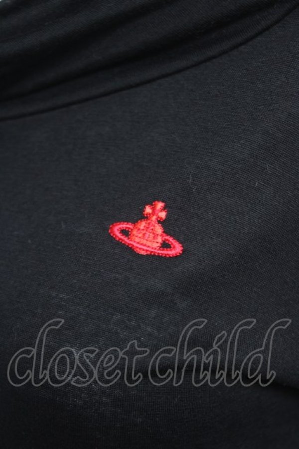 画像3: ヴィヴィアンウエストウッド 中古 / 単色オーブ刺繍ハイネックトップス 2 ブラック  Y-26-06-10-013-to-SZ-ZY (3)