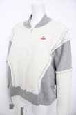 画像3: ヴィヴィアンウエストウッド 中古 / 裏毛ナッピング起毛パネル切リ替エトップ 00 オフ白×グレー  Y-26-08-26-038-op-SZ-ZH (3)
