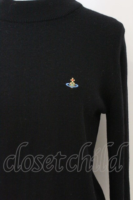 Vivienne Westwood】カラーオーブ刺繍タートルネックセーター
